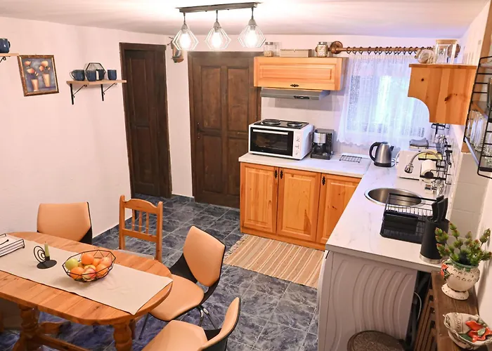 4 Bdr House Monument Of Culture & Architecture By Flat Mаnаger Apartment