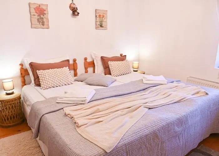 4 Bdr House Monument Of Culture & Architecture By Flat Mаnаger Bansko