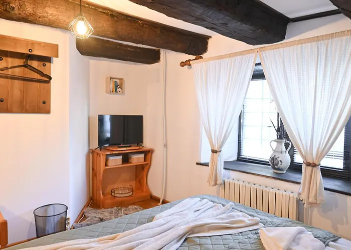 4 Bdr House Monument Of Culture & Architecture By Flat Mаnаger Apartment