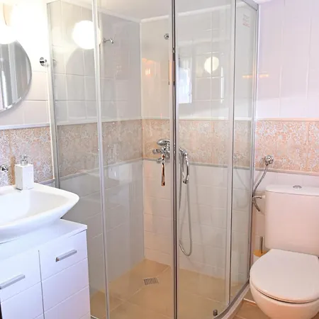 Appartement 4 Bdr House Monument Of Culture & Architecture By Flat Mаnаger