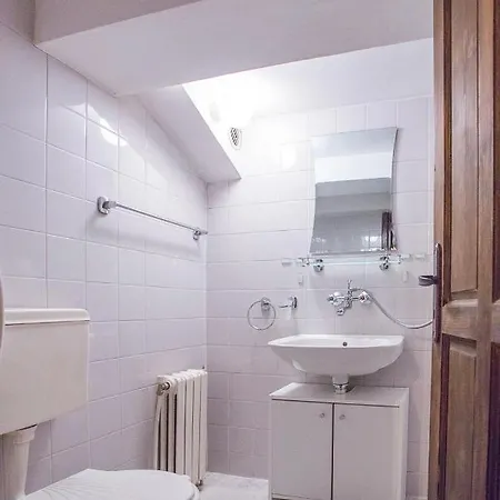 4 Bdr House Monument Of Culture & Architecture By Flat Mаnаger