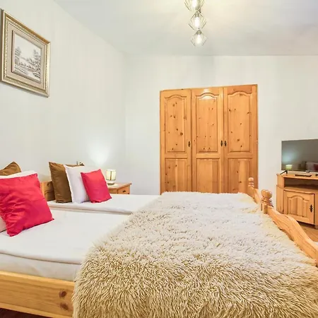 4 Bdr House Monument Of Culture & Architecture By Flat Mаnаger * 班斯科