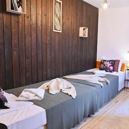 4 Bdr House Monument Of Culture & Architecture By Flat Mаnаger *