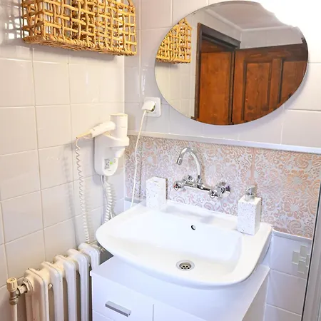 Апартамент 4 Bdr House Monument Of Culture & Architecture By Flat Mаnаger Банско