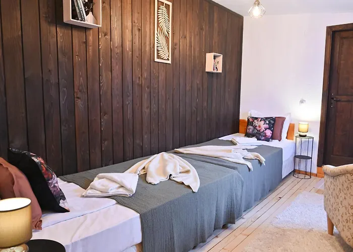 4 Bdr House Monument Of Culture & Architecture By Flat Mаnаger *