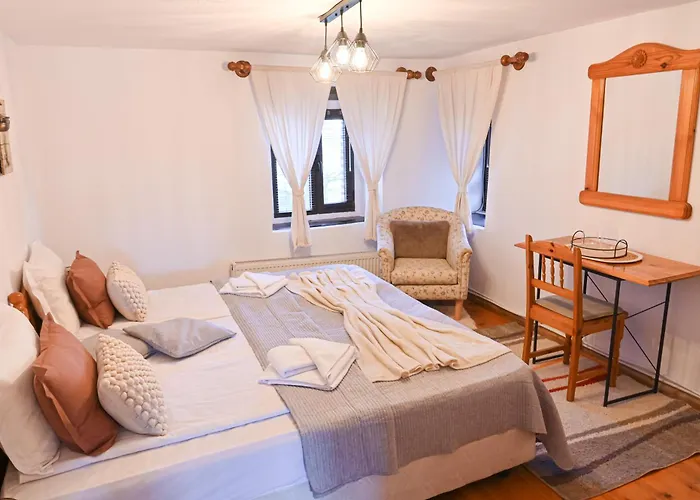 Апартамент 4 Bdr House Monument Of Culture & Architecture By Flat Mаnаger Банско